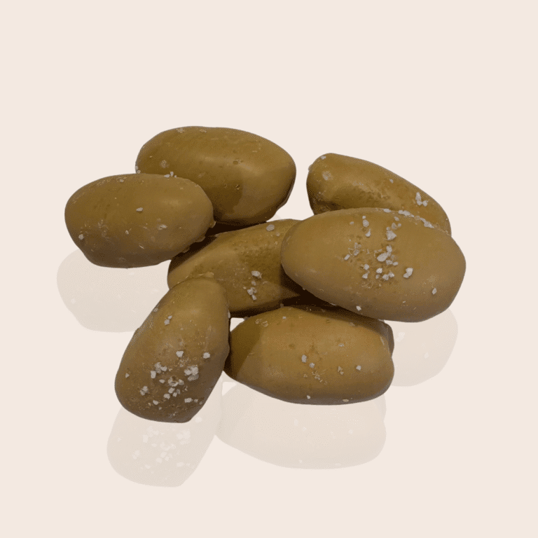 Datulės karameliniame šokolade su jūros druska